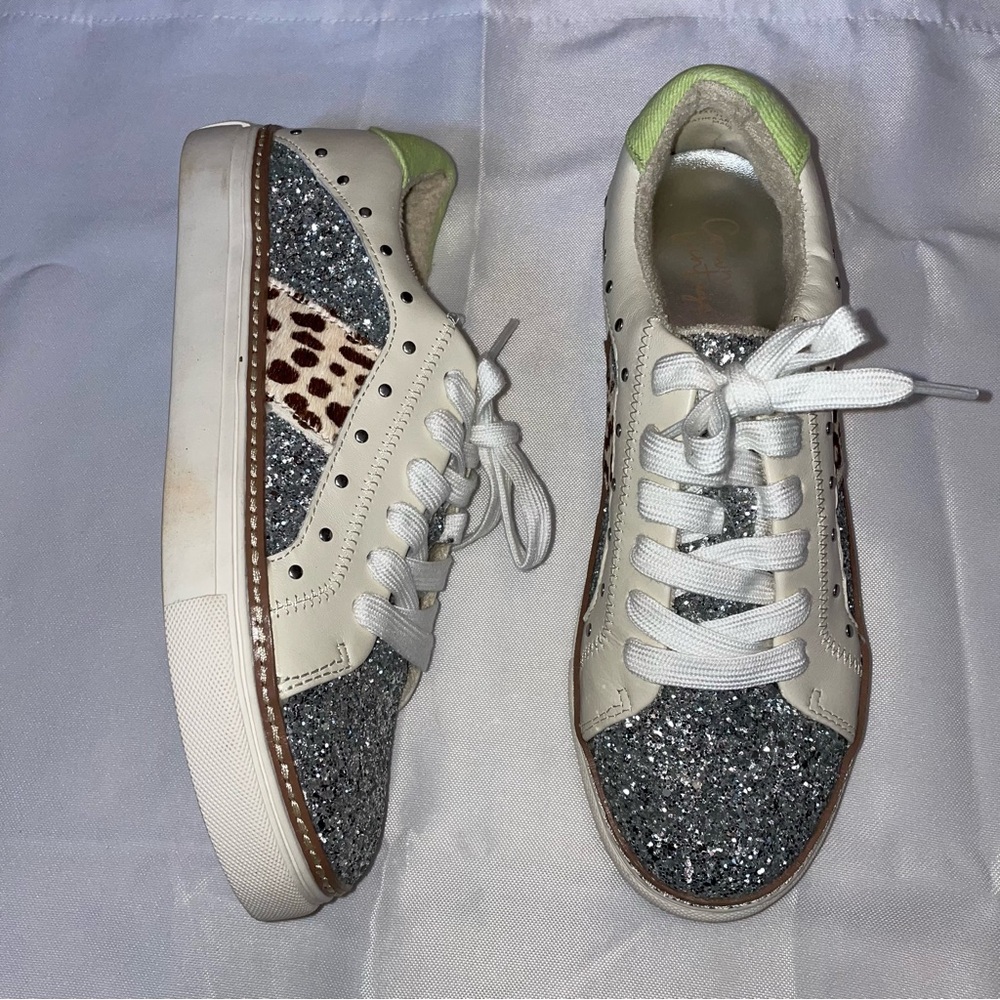 Crown Vintage Kalinda sneaker size 8